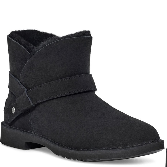 New UGG Zariyah Water Repellent Ankle Boot - Picture 1 of 11